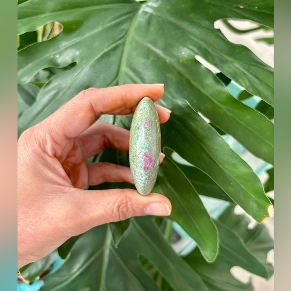 Ruby in Fuchsite from India - Picture 5 of 6